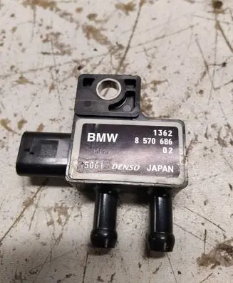 BMW M4 F82 F83 Exhaust gas pressure sensor 8570686 10F20 5061