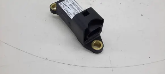 Audi A3 S3 8L Airbag deployment crash/impact sensor 8L0959643C 0230900X8QV 070600