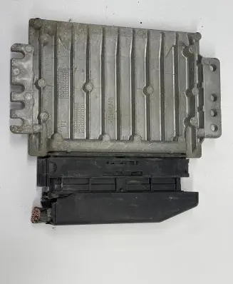 Renault Megane I Engine control unit/module 8200047493
