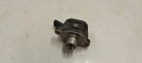 Audi A3 8Y Camshaft vanos timing valve 04E906048A 04E906048