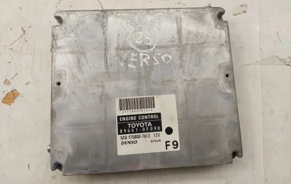Toyota Corolla Verso AR10 Engine control unit/module MB1758007612 896610F090