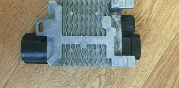 Ford Focus Coolant fan relay 940002906