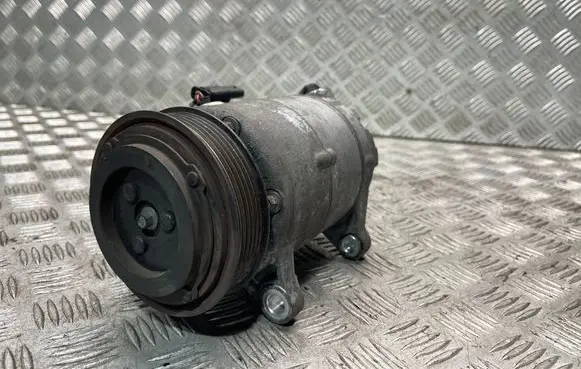 BMW X1 F48 F49 Air conditioning (A/C) compressor (pump)