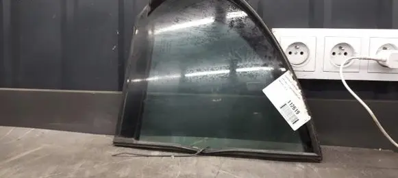 Jaguar XJ X308 Rear side window