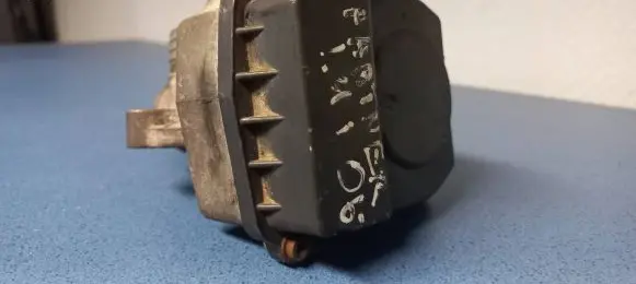 Peugeot Partner Throttle valve 9640796280
