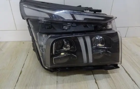 Hyundai Santa Fe Headlight/headlamp 92102S1600