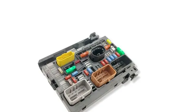 Citroen Berlingo Fuse box set 9807028880