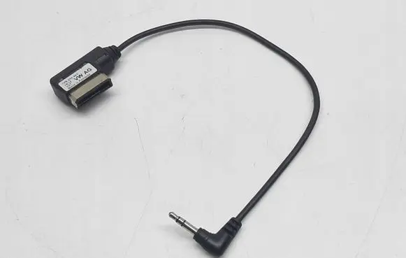 Volkswagen Touareg II iPod connector socket 7P6035443