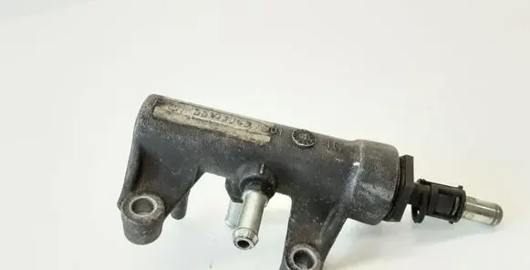 Opel Vectra C Fuel pressure regulator 55193043