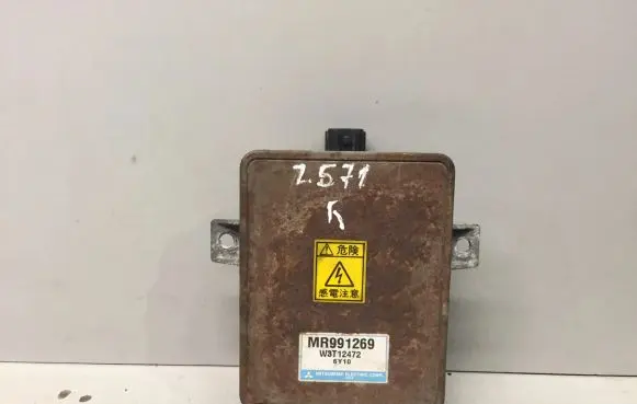 Mitsubishi Grandis Headlight ballast module Xenon MR991269 W3T12472