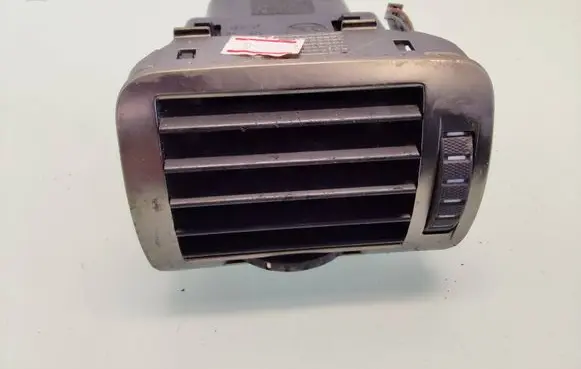 Skoda Superb B5 (3U) Dashboard side air vent grill/cover trim 3U0819701