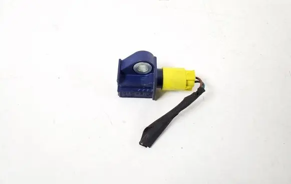Mercedes-Benz C W204 Airbag deployment crash/impact sensor A2128204926