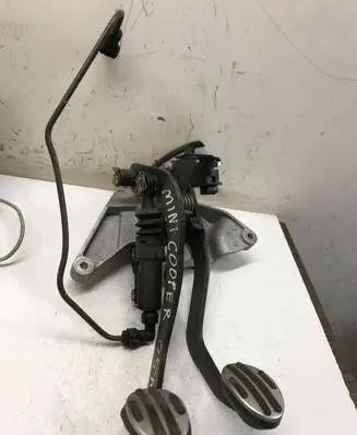 Mini Cooper Hatch Hardtop Pedal assembly 