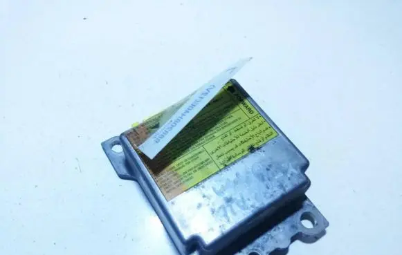 Nissan X-Trail T30 Airbag control unit/module 988208h40e 060828