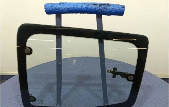 Citroen Nemo Rear side window