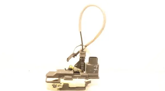 Volvo XC90 Rear door lock 30784981
