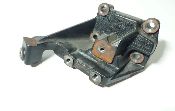 Audi A6 S6 C8 4K Engine mounting bracket 05L131425E