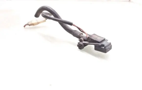 Volkswagen PASSAT B5 Windshield washer spray nozzle 3B0955986C