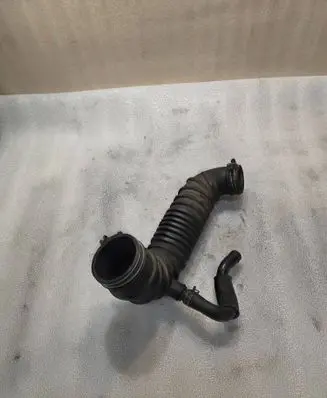 Mitsubishi Pajero Turbo air intake inlet pipe/hose 
