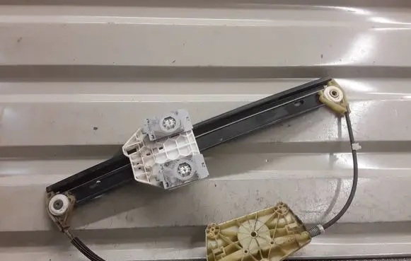Audi A6 S6 C6 4F Rear window lifting mechanism without motor 