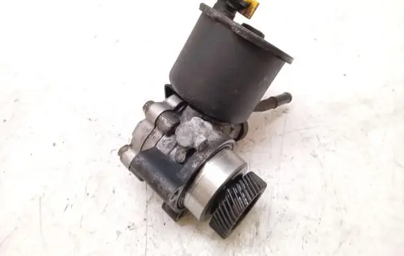 Mazda Premacy Power steering pump CB873265X