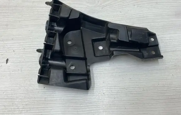 Volvo S60 Front bumper mounting bracket 31323832