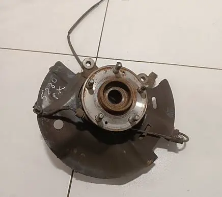 Hyundai Santa Fe Front wheel hub Nocode
