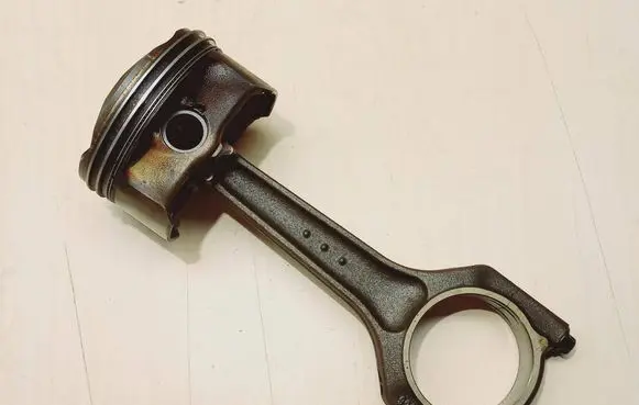BMW 3 E90 E91 Piston with connecting rod 7612982 7589536