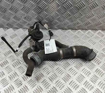 Porsche 911 991 Engine coolant pipe/hose 99110681304 99110658402