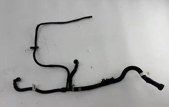 BMW 3 F30 F35 F31 Fuel injector supply line/pipe 14089210