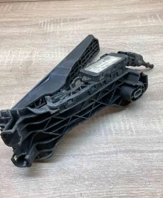 Audi A3 S3 8P Accelerator throttle pedal 1K1721503F 6PV008600 WithPlug