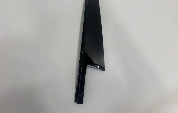 Rear door glass trim molding