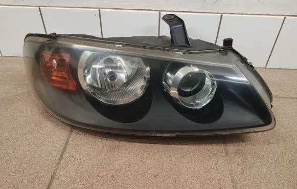 Nissan Almera N16 Headlight/headlamp