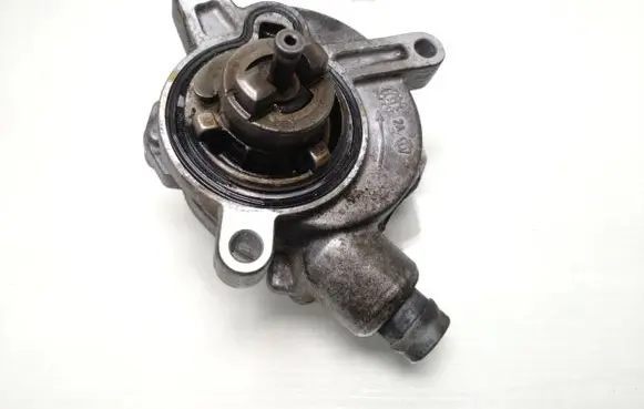 Volvo S80 Vacuum pump 30731825