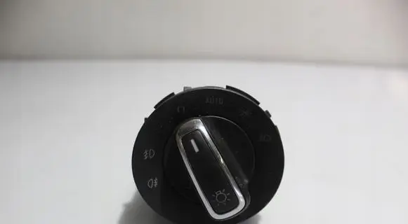 Skoda Superb B6 (3T) Light switch