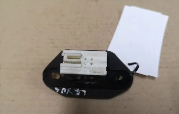 Lexus IS 200-300 Tailgate opening switch 15A987