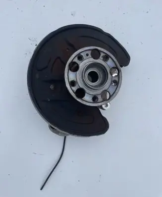 Mercedes-Benz C W205 Rear wheel hub 2055467380