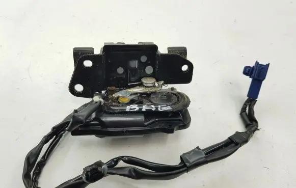 Lexus CT 200H Tailgate/trunk/boot lock/catch/latch