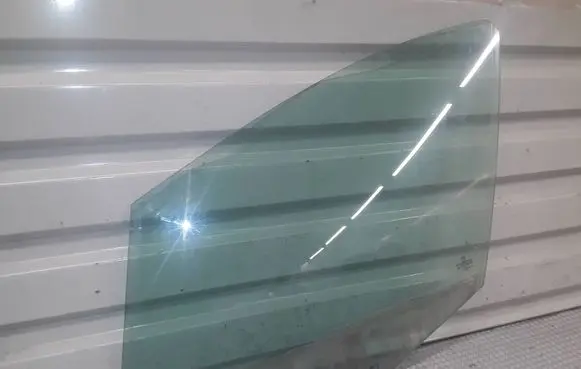 Peugeot 308 Front door window glass four-door 