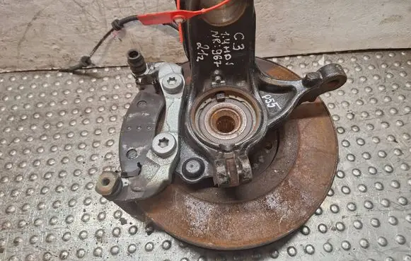 Peugeot 208 Front wheel hub spindle knuckle S14795967 P55