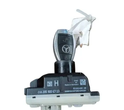 Mercedes-Benz C W205 Ignition lock A2059006713 90180720666 8T49006902