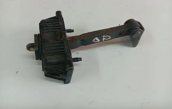 Toyota Avensis T250 Rear door check strap stopper