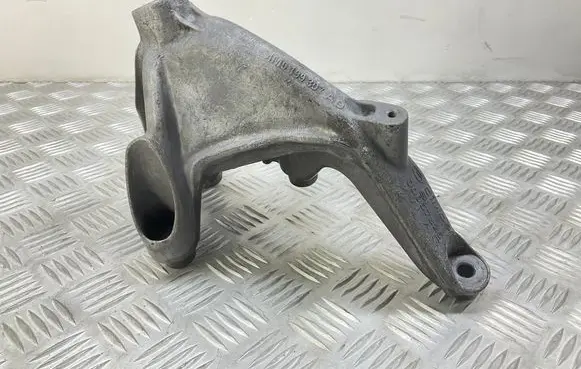 Audi A4 S4 B9 Engine mounting bracket 4M0199307AD