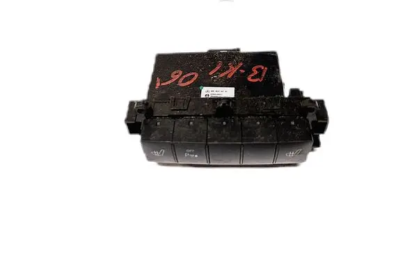 Mercedes-Benz A W169 Seat heating switch 1698209010