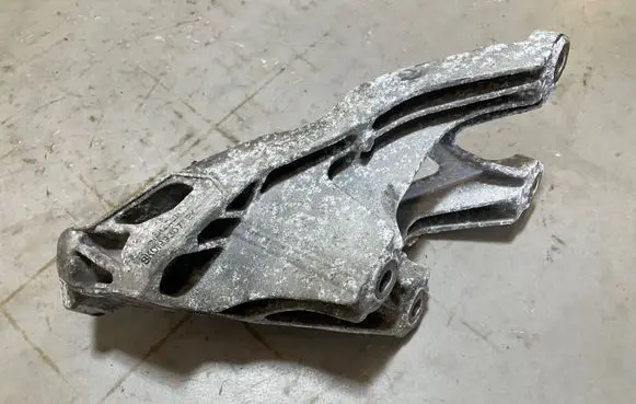 Audi Q5 SQ5 Engine mounting bracket 8K0199307BK