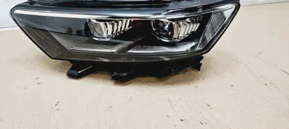 Volkswagen T-Roc Headlight/headlamp