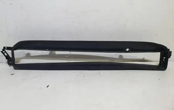 Tesla Model S Intercooler air channel guide 105784700E