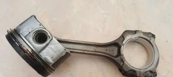Lexus ES 250 - 300 - 330 Piston with connecting rod