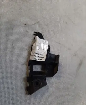 Front bumper mounting bracket