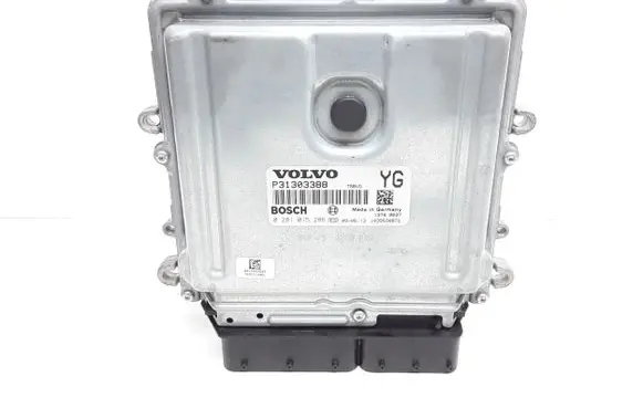Volvo XC60 Engine control unit/module P31303388 0281015286